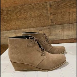 Bjorndal Ladies Taupe Leather Wedge Booties Size 8.5M